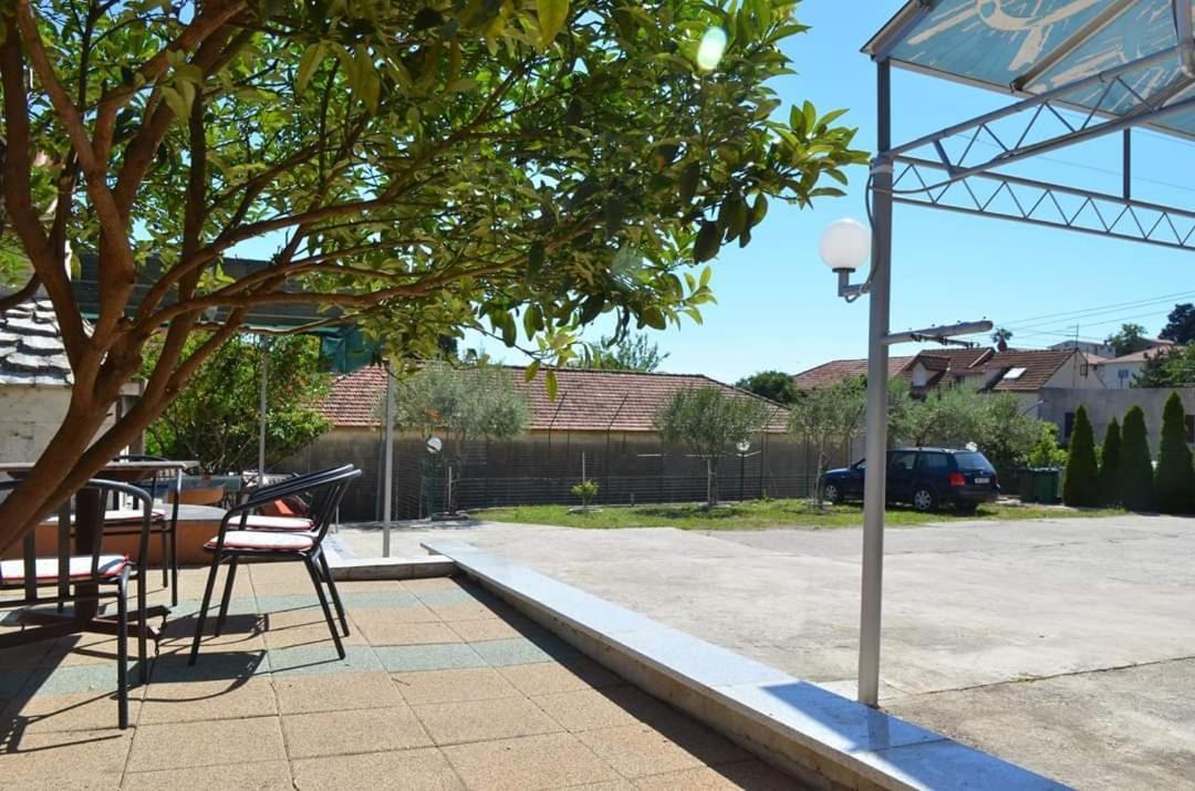 Apartments By The Sea Gradac, Makarska - 13681 외부 사진