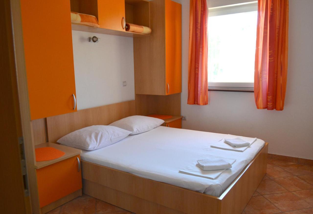Apartments By The Sea Gradac, Makarska - 13681 외부 사진