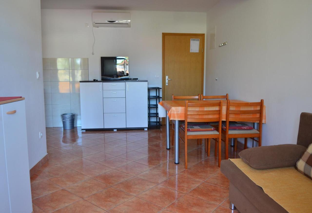 Apartments By The Sea Gradac, Makarska - 13681 외부 사진