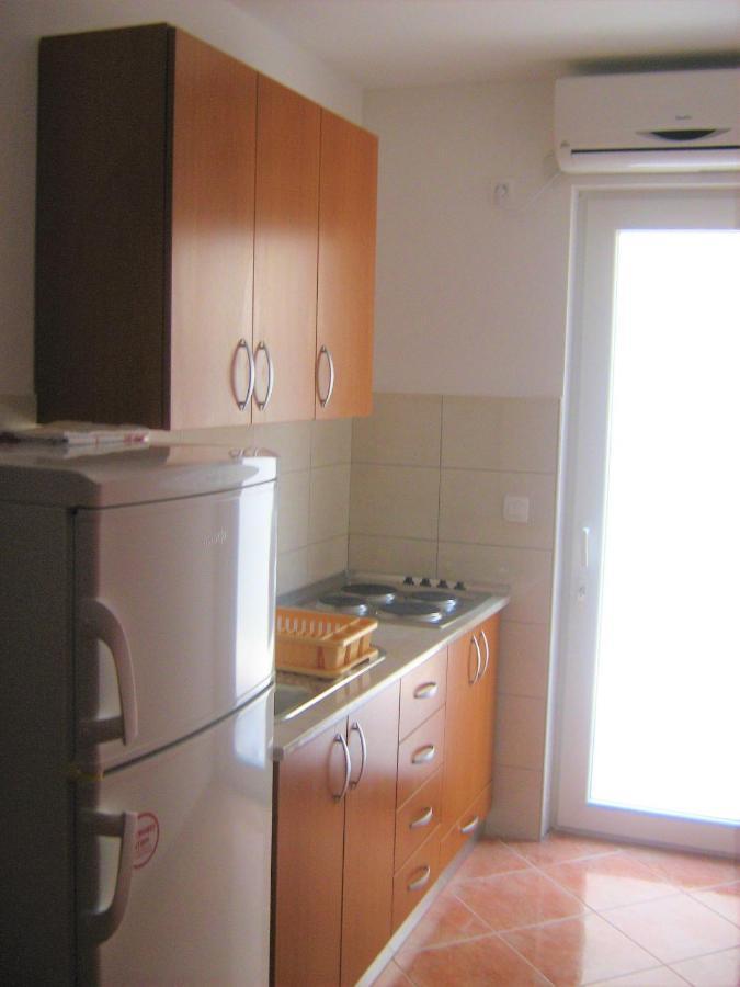 Apartments By The Sea Gradac, Makarska - 13681 외부 사진