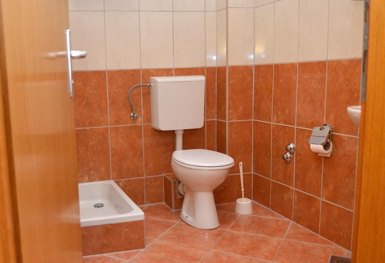 Apartments By The Sea Gradac, Makarska - 13681 외부 사진